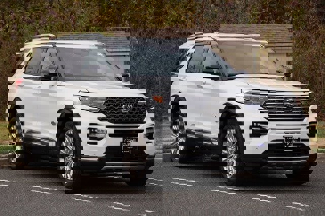 Certified 2022 Ford Explorer King Ranch w/ Technology Package image 2