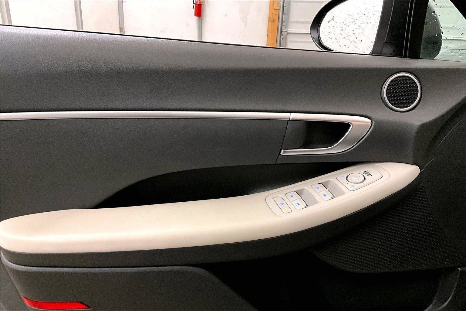 Used 2023 Hyundai Sonata SE image 22