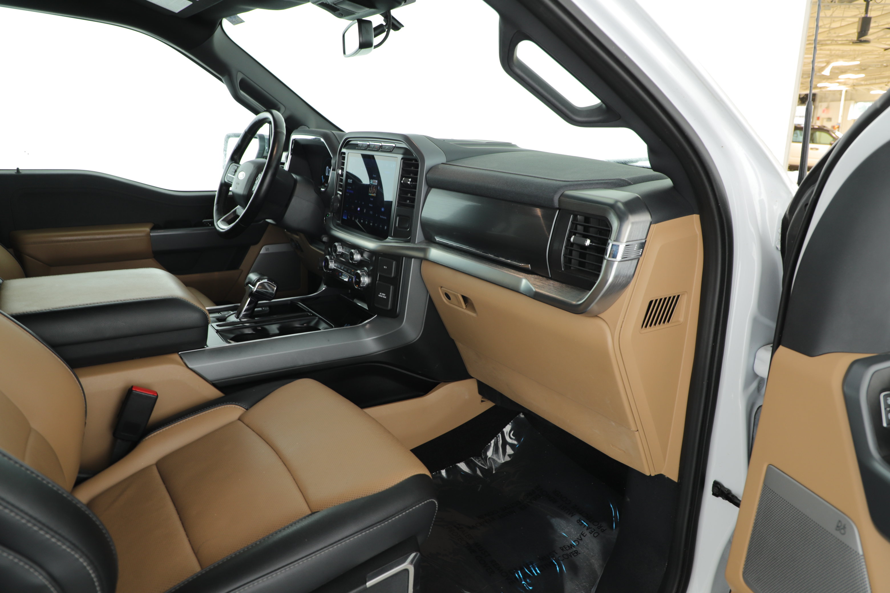 Certified 2022 Ford F150 Lariat RWD image 16