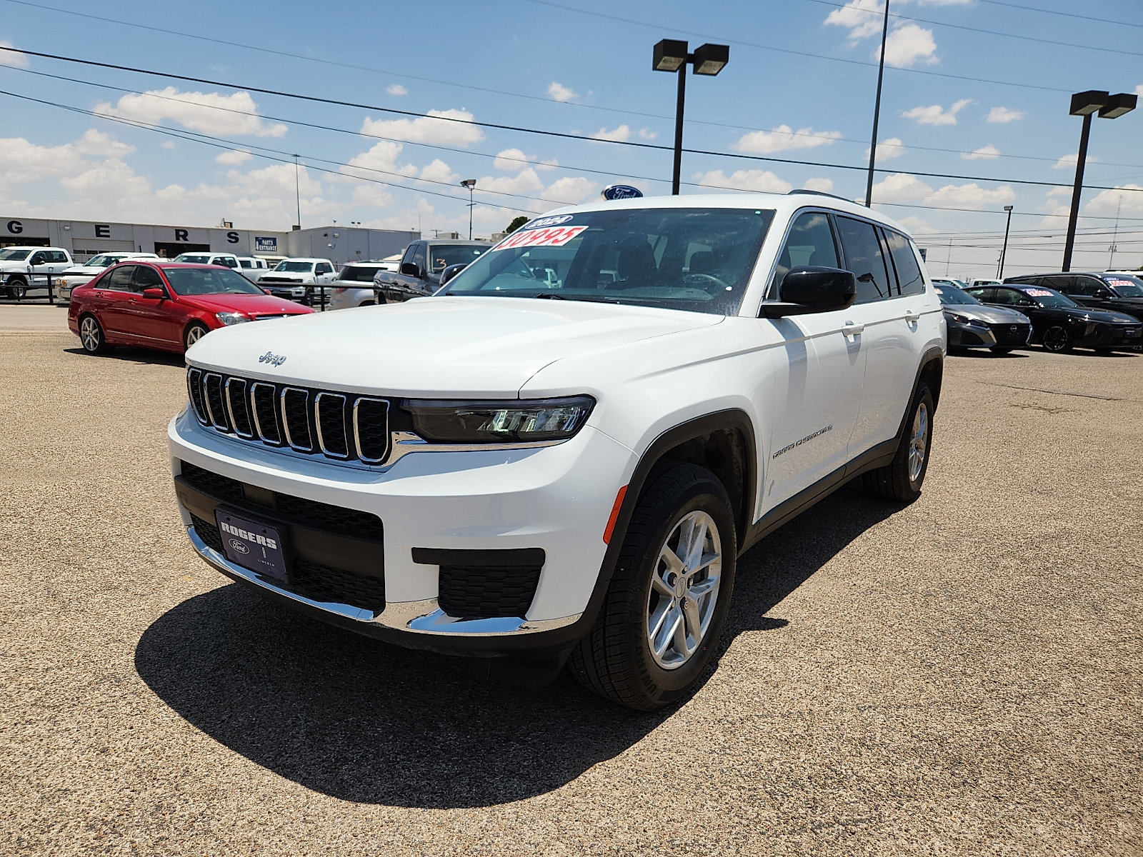 Used 2024 Jeep Grand Cherokee L Laredo AWD/4WD image 3