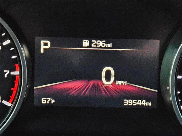 Used 2024 Kia Carnival EX FWD image 11