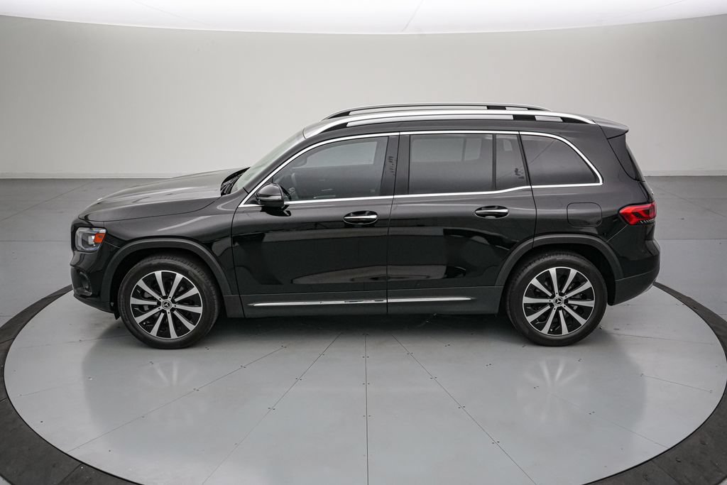 Used 2022 Mercedes-Benz GLB 250 w/ Premium Package Lite image 7