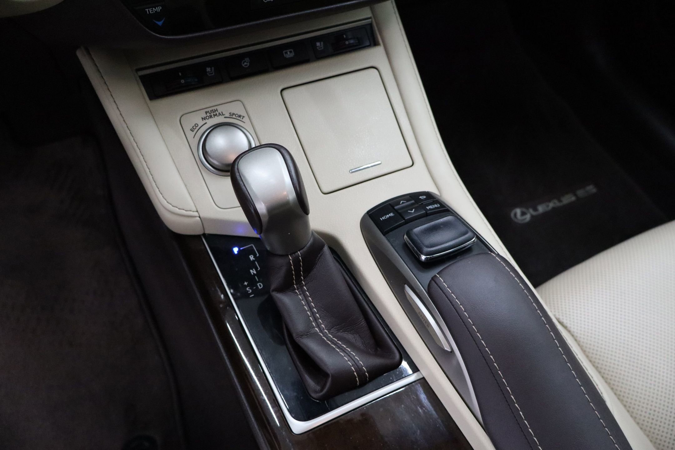 Used 2017 Lexus ES 350 w/ Luxury Package image 20