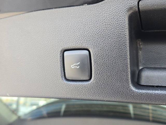 Certified 2025 Ford Escape ST-Line Select AWD/4WD image 17