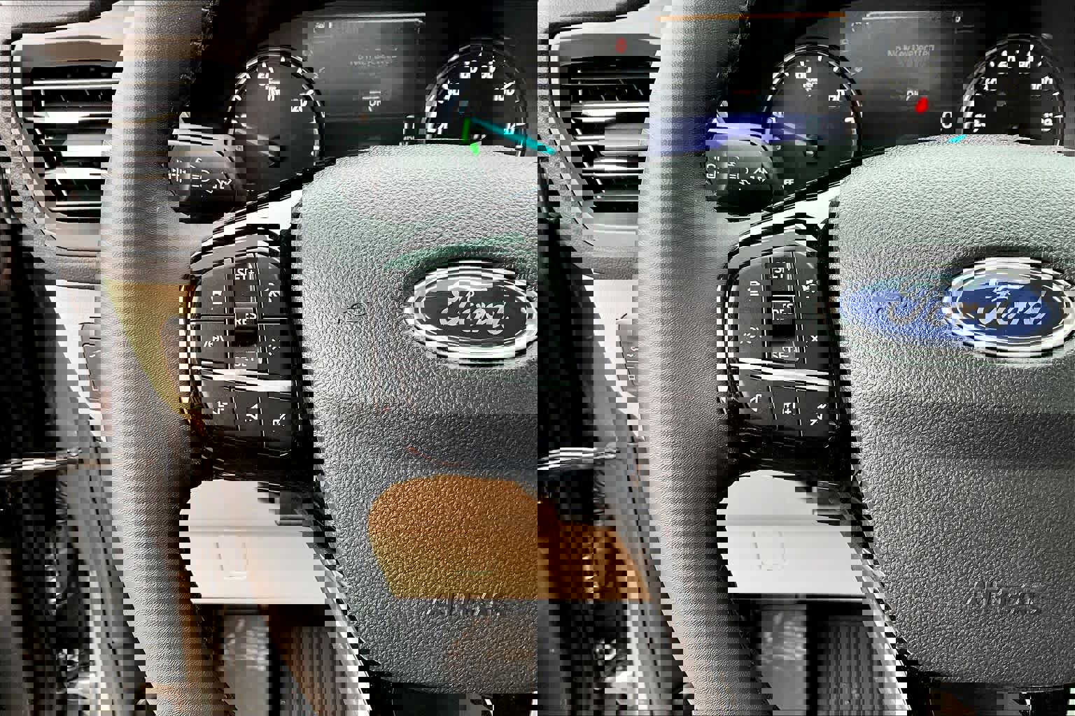 Certified 2022 Ford Escape SEL w/ Class II Trailer Tow Package image 24