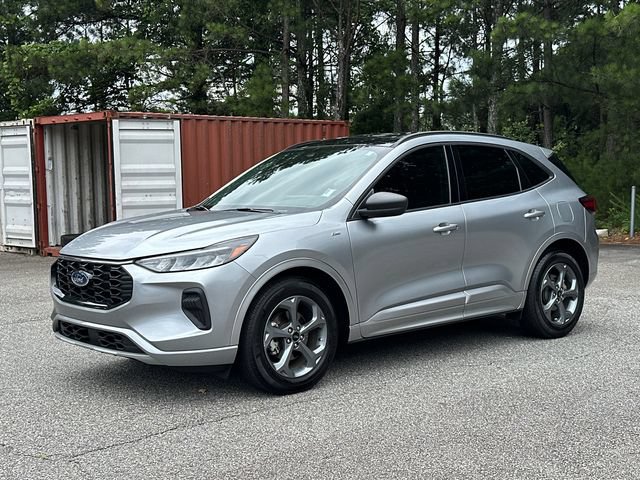 Certified 2023 Ford Escape ST-Line w/ Tech Pack #1 FWD image 3