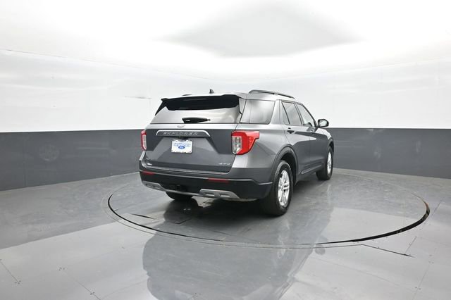 Certified 2022 Ford Explorer XLT w/ Equipment Group 202A image 7
