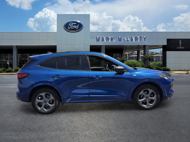 Certified 2023 Ford Escape ST-Line w/ Tech Pack #1 AWD/4WD image 6
