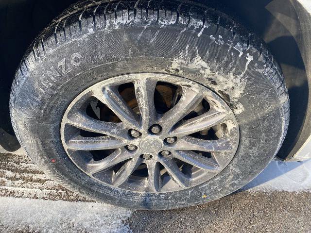 Used 2022 Buick Enclave Essence image 6