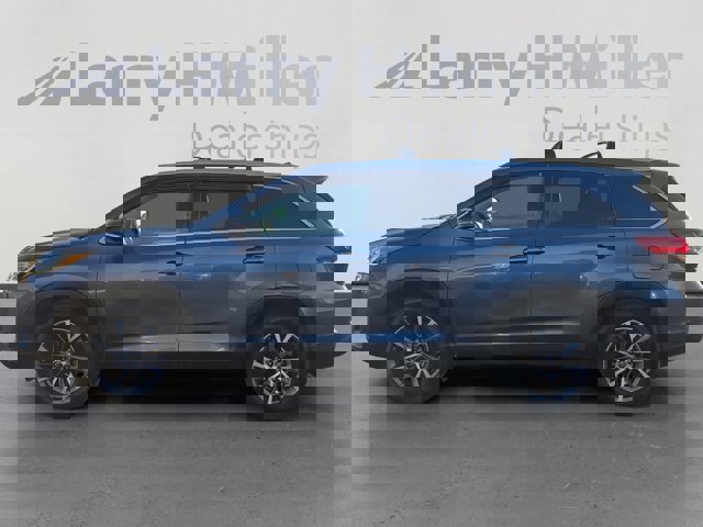 Used 2019 Toyota Highlander XLE image 2