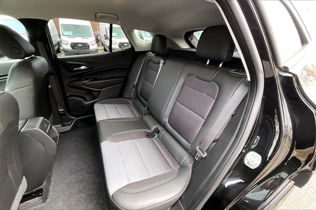 Used 2025 Chevrolet Trax LT image 24