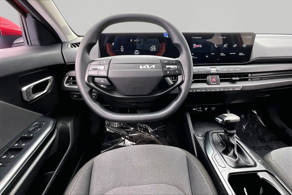 Used 2025 Kia K4 FWD image 5