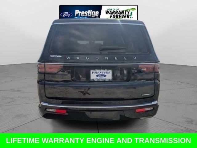 Used 2024 Jeep Wagoneer Series II w/ Flexible Seating Group RWD image 5