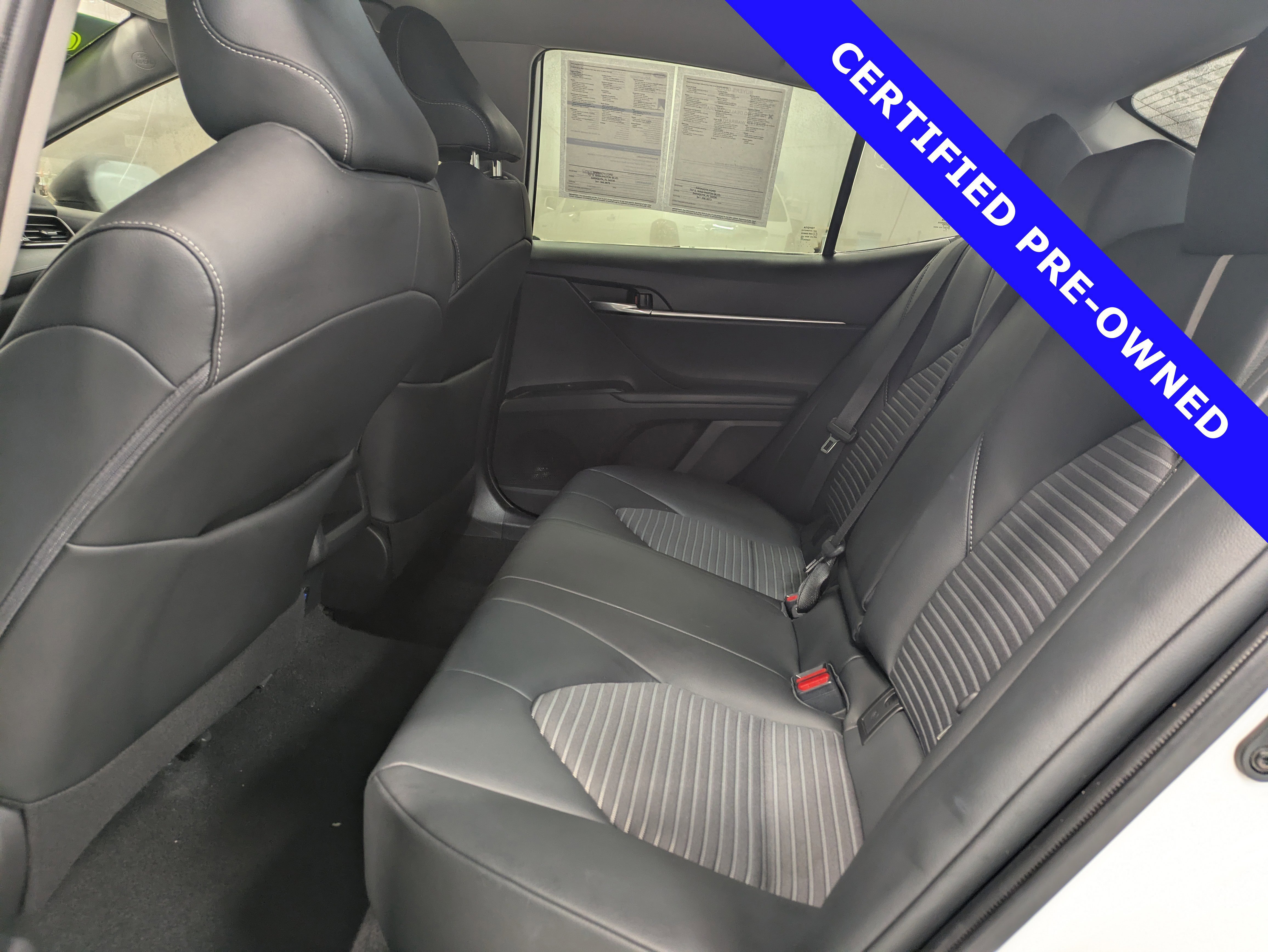 Used 2020 Toyota Camry SE image 14