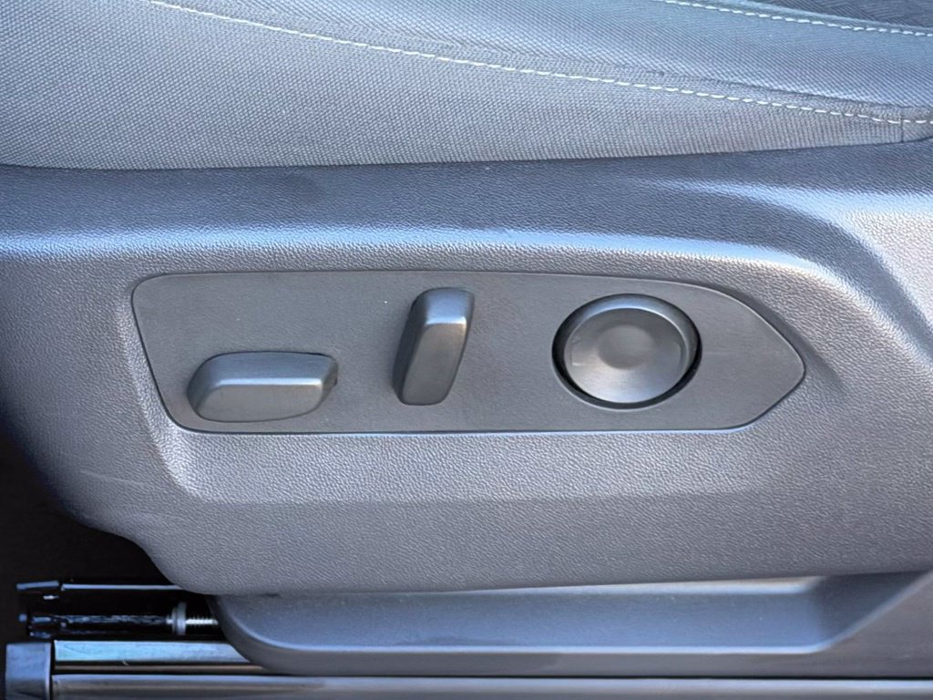 Used 2024 Chevrolet Silverado 1500 Custom RWD image 19