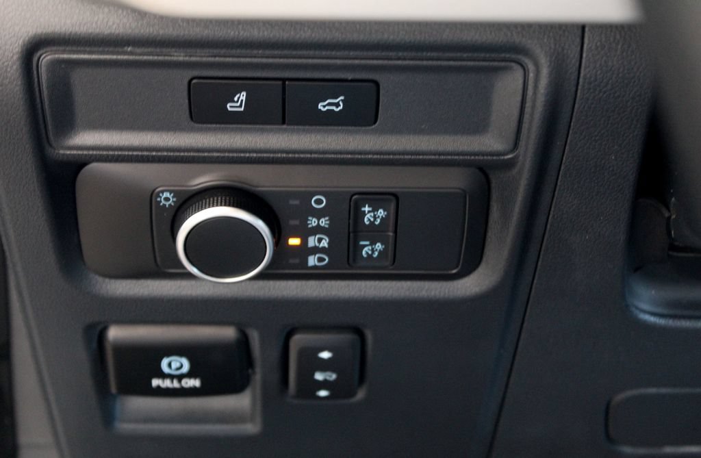 Certified 2022 Ford Expedition XLT RWD image 26