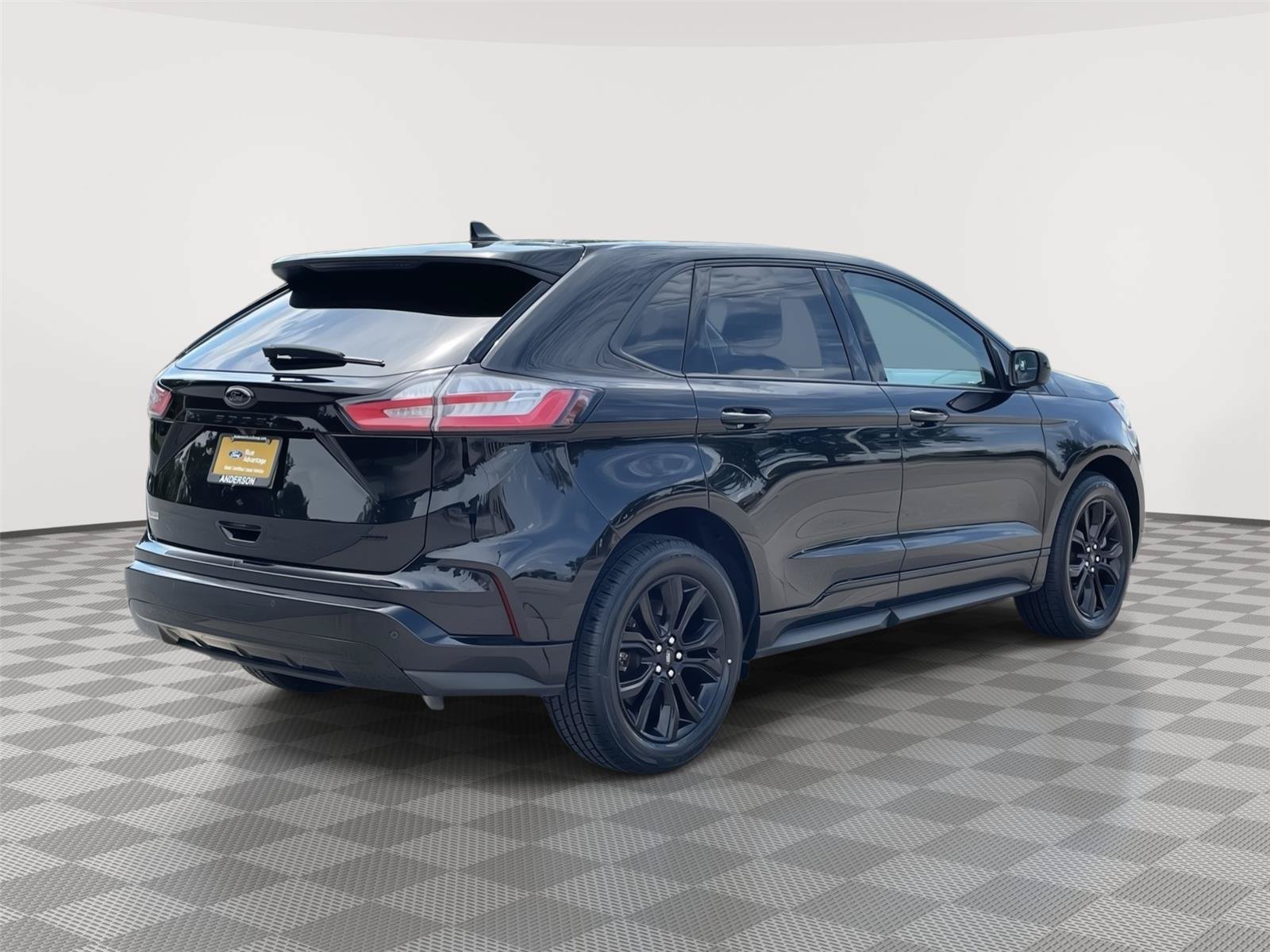 Certified 2023 Ford Edge SE w/ Black Appearance Package AWD/4WD image 7