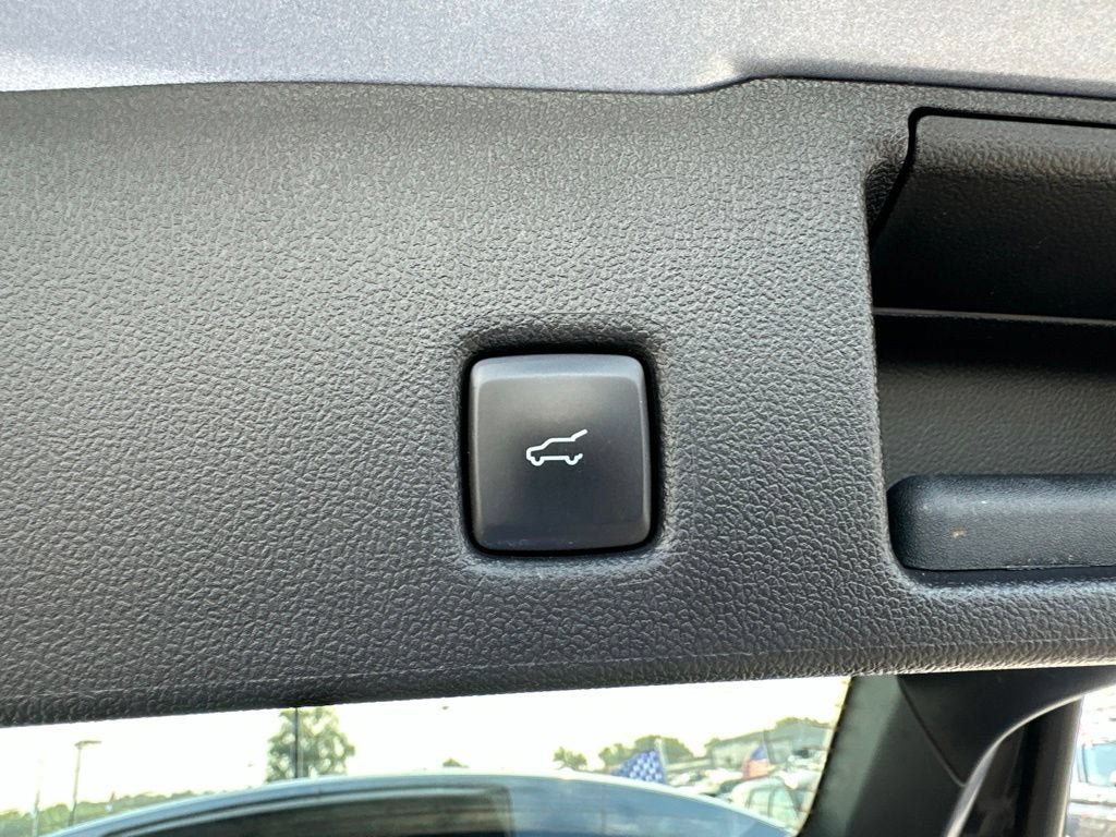 Certified 2022 Ford Escape SEL FWD image 10