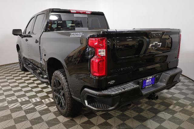 Used 2025 Chevrolet Silverado 1500 LT Trail Boss w/ LT Trail Boss Premium Package AWD/4WD image 8