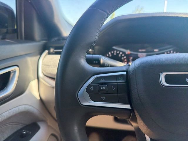 Used 2023 Jeep Compass Latitude AWD/4WD image 37