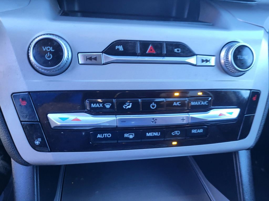 Certified 2023 Ford Explorer XLT w/ Equipment Group 202A image 29