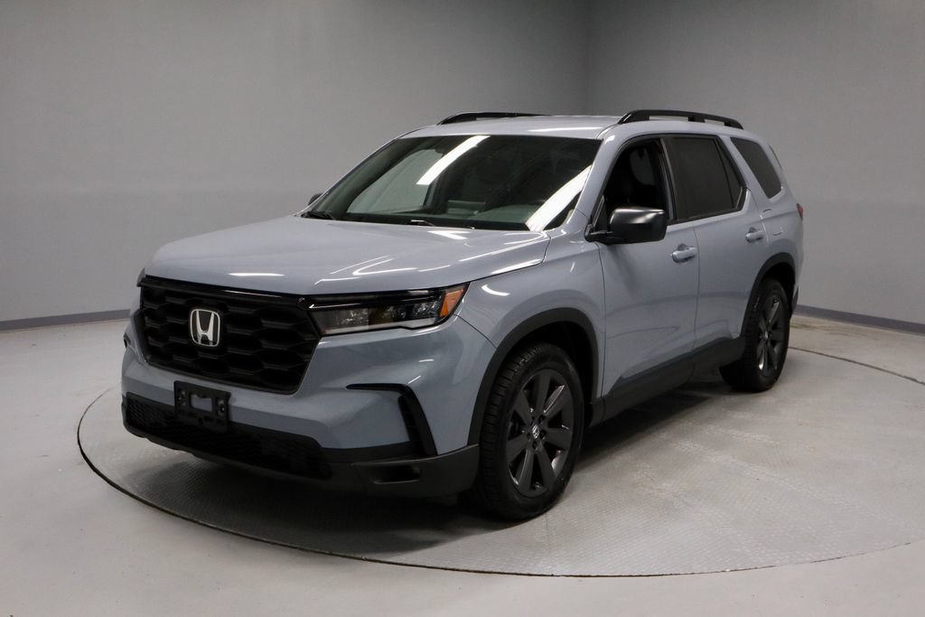 Used 2025 Honda Pilot Sport image 7