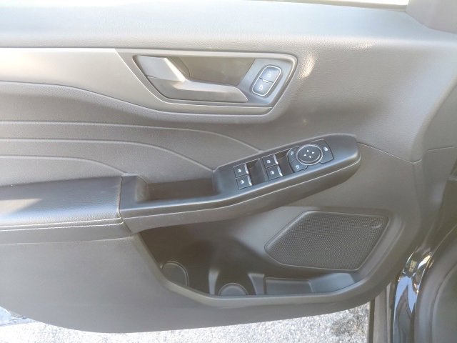 Certified 2025 Ford Escape Active w/ Cold Weather Package image 12