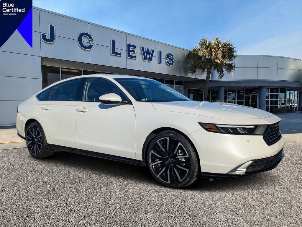 Used 2024 Honda Accord Touring image 7