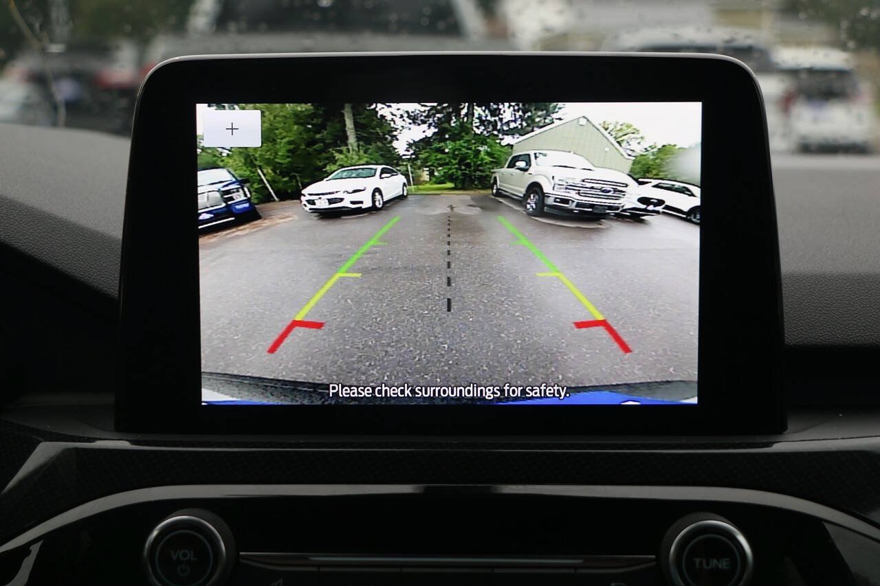 Certified 2025 Ford Escape ST-Line Select AWD/4WD image 27