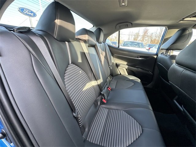 Used 2020 Toyota Camry SE image 38