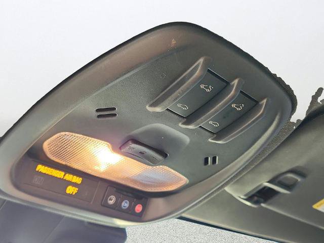 Used 2025 Chevrolet Trax RS w/ Sunroof Package FWD image 32
