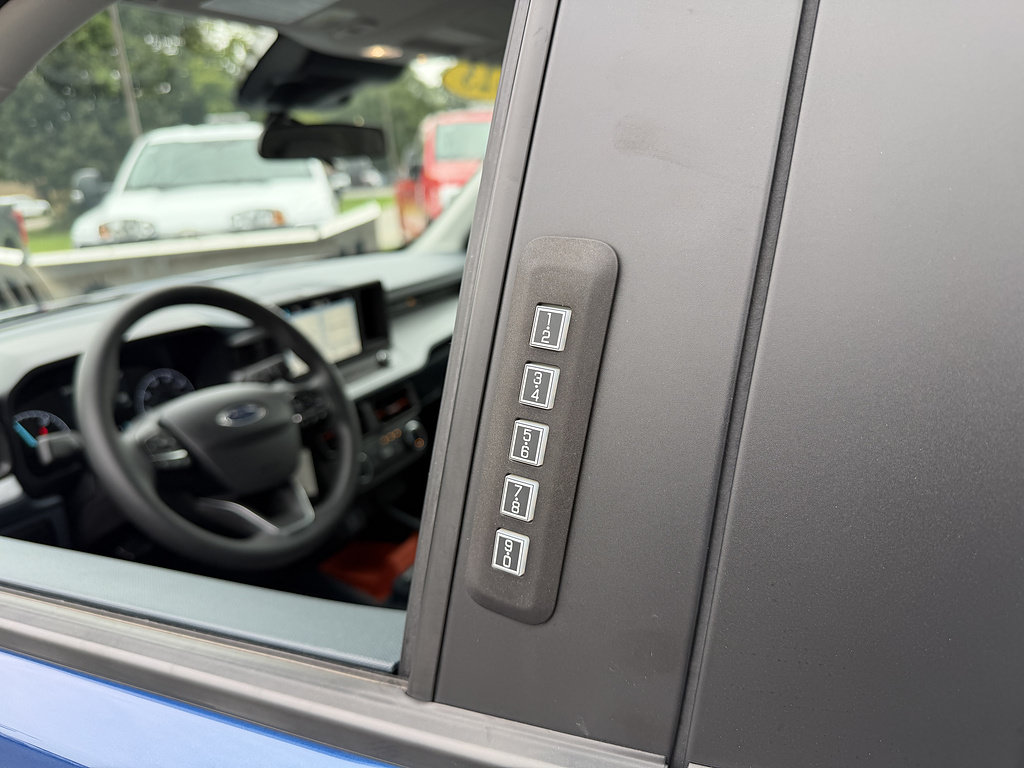 Certified 2023 Ford Maverick XLT FWD image 12