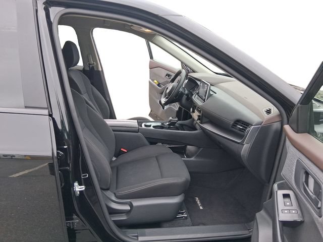 Used 2023 Nissan Rogue S AWD/4WD image 17