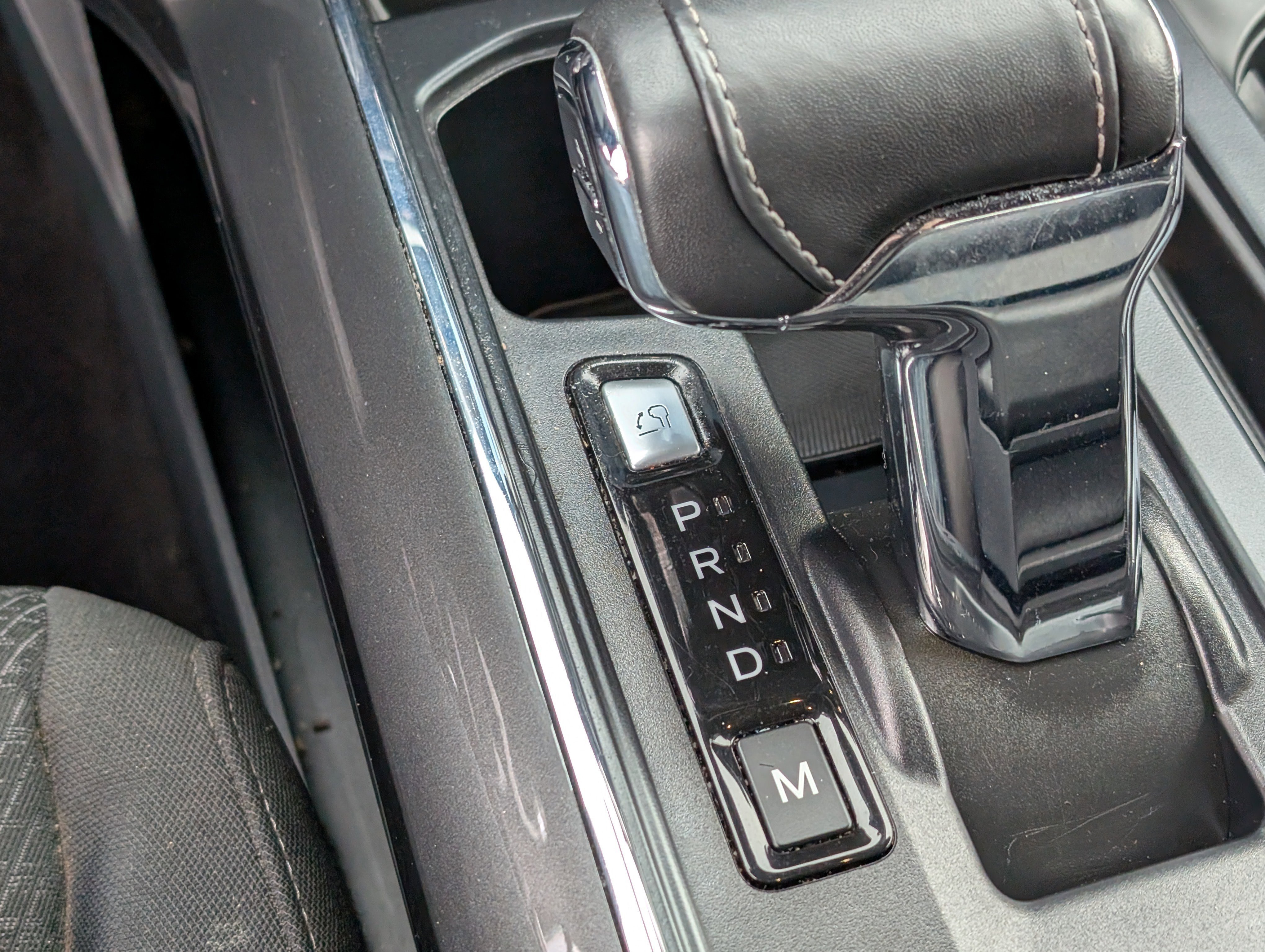 Certified 2022 Ford F150 XLT w/ Equipment Group 302A High image 26