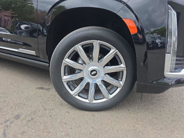 Used 2022 Cadillac Escalade ESV Premium Luxury Platinum AWD/4WD image 11