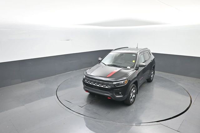 Used 2022 Jeep Compass Trailhawk w/ Trailhawk Convenience Group AWD/4WD image 26