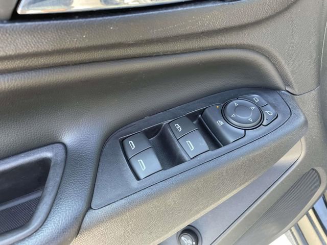 Used 2018 Chevrolet Equinox LT FWD image 18