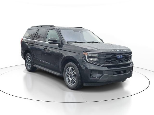 Certified 2025 Ford Expedition Active AWD/4WD image 2