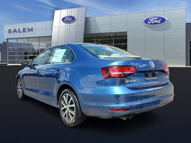 Used 2017 Volkswagen Jetta SE FWD image 4
