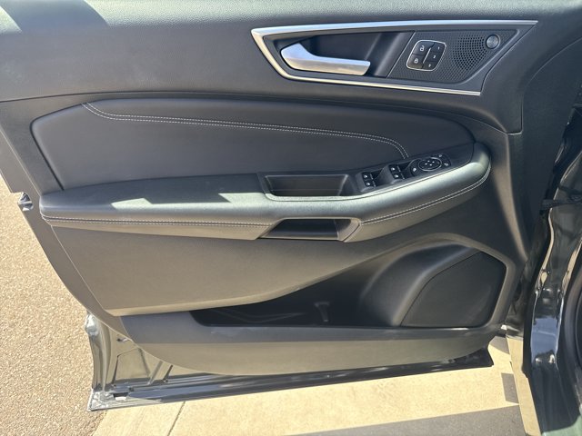 Certified 2024 Ford Edge Titanium AWD/4WD image 11