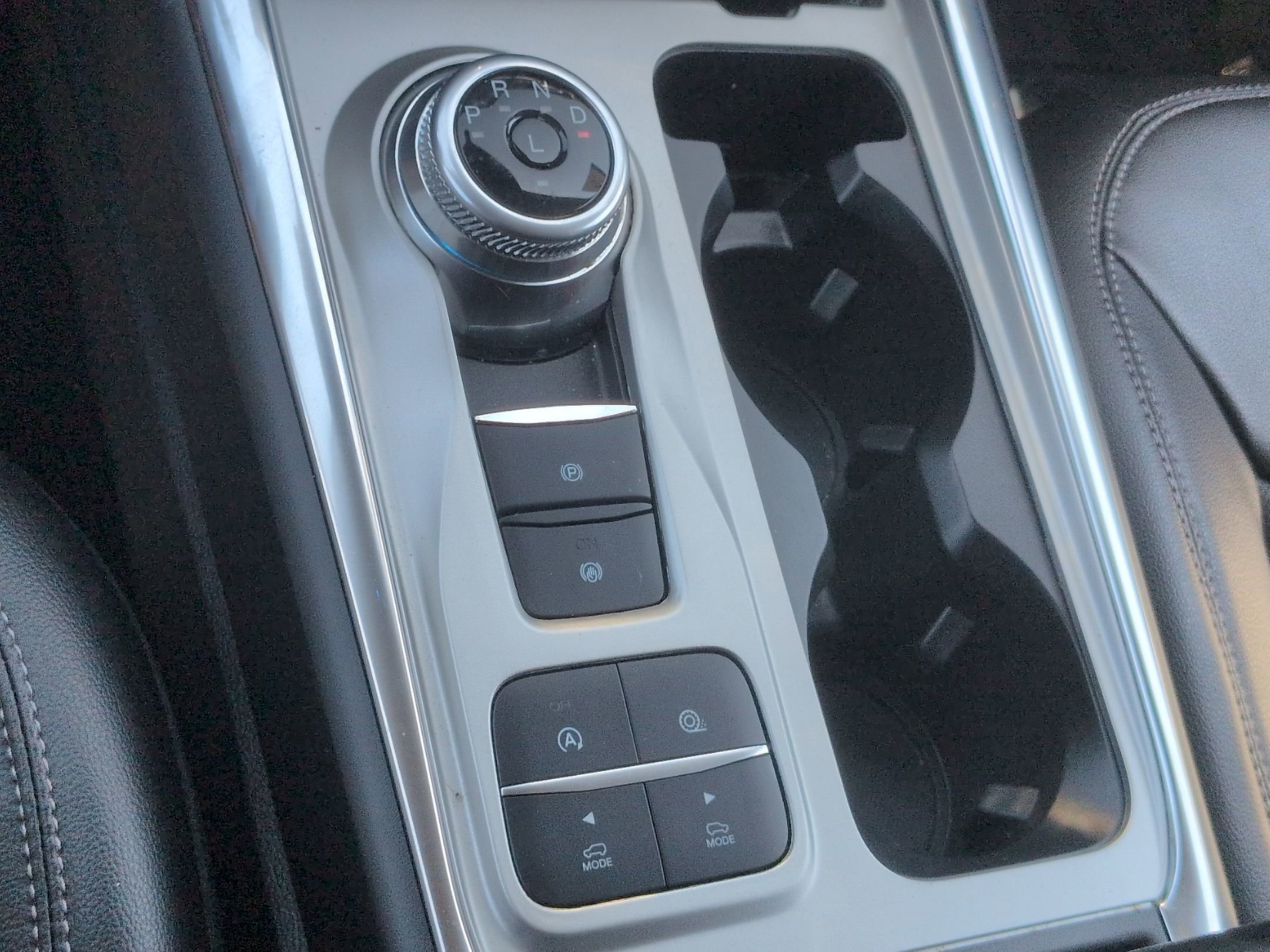 Certified 2023 Ford Explorer Limited w/ Limited Technology Package RWD image 27