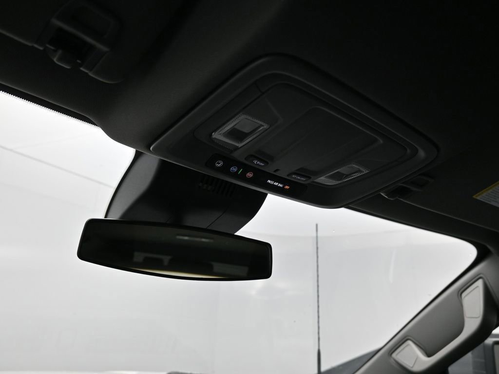 Used 2025 Chevrolet Silverado 2500 LT w/ Convenience Package image 35