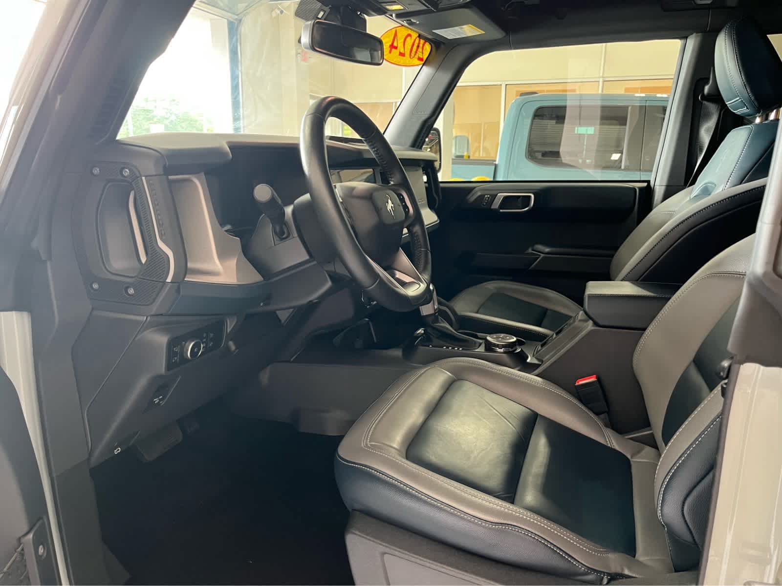 Certified 2024 Ford Bronco Outer Banks w/ Sasquatch Package AWD/4WD image 18