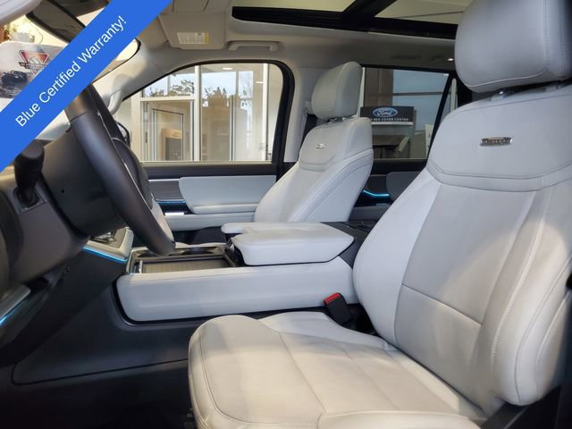 Certified 2025 Ford Expedition Platinum AWD/4WD image 5