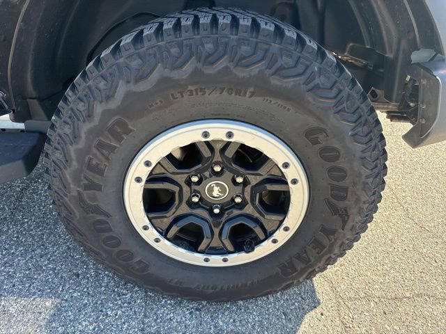 Certified 2023 Ford Bronco Outer Banks w/ Sasquatch Package AWD/4WD image 4