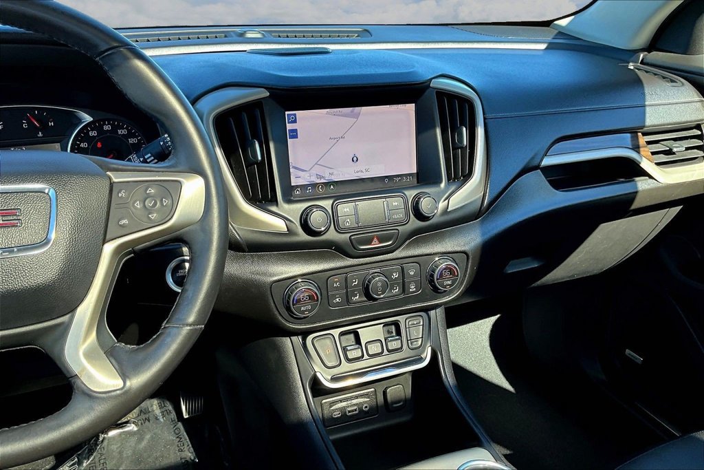 Used 2020 GMC Terrain Denali w/ Denali Premium Package FWD image 11