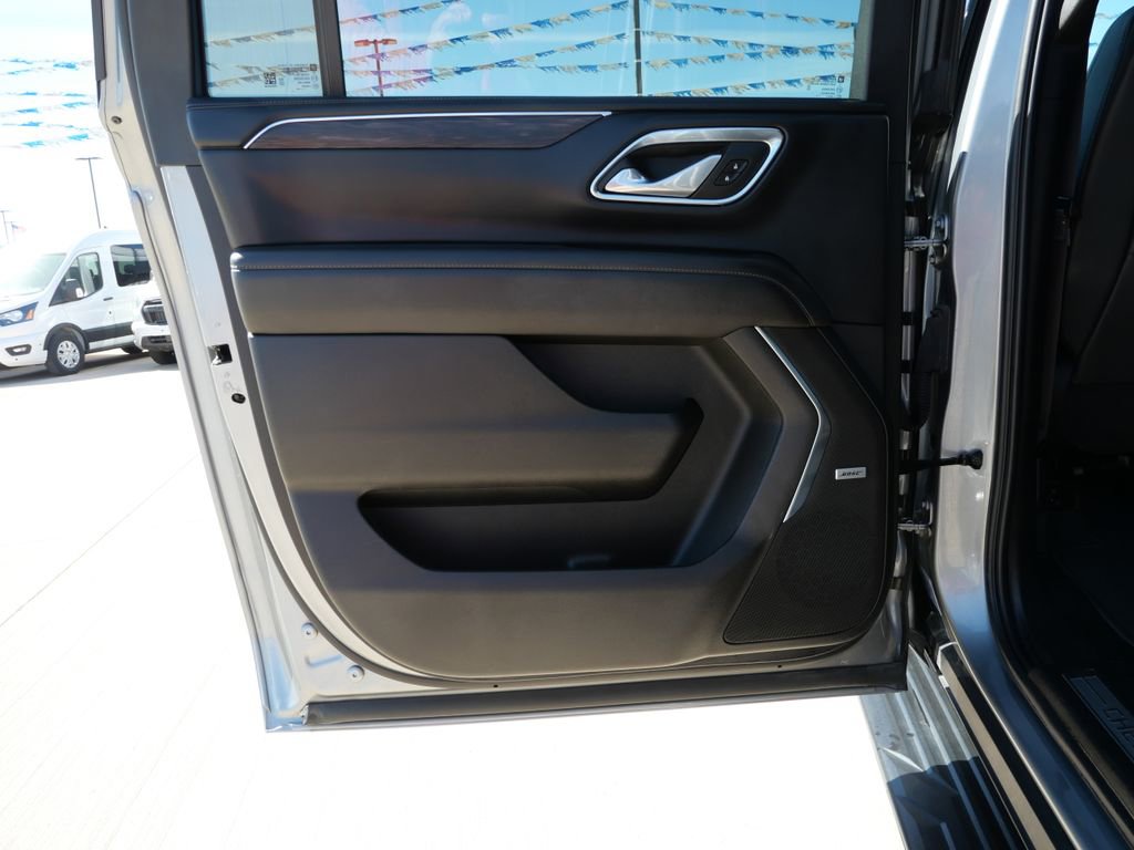 Used 2024 Chevrolet Suburban LT AWD/4WD image 14