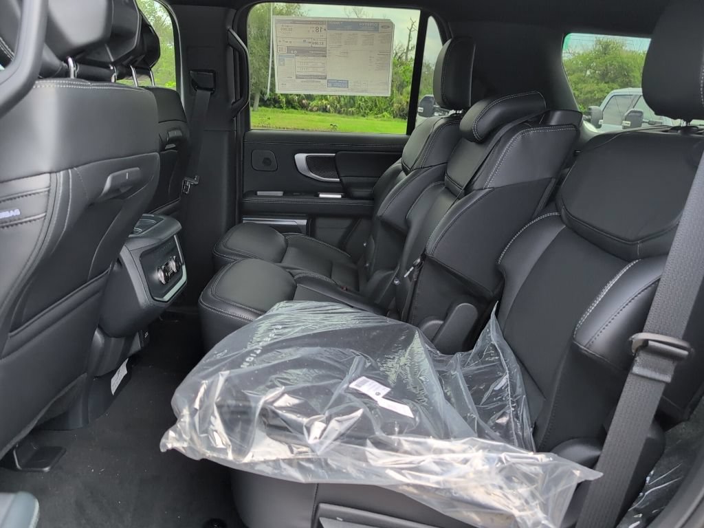 Certified 2027 Ford Expedition Platinum w/ Stealth Appearance Package AWD/4WD image 11