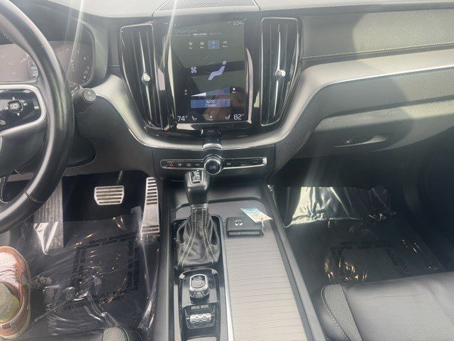 Used 2021 Volvo XC60 T5 R-Design w/ Protection Package Premier image 17