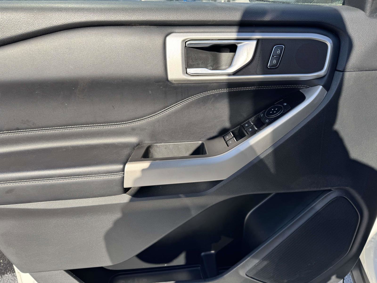 Certified 2022 Ford Explorer XLT w/ Equipment Group 202A image 14